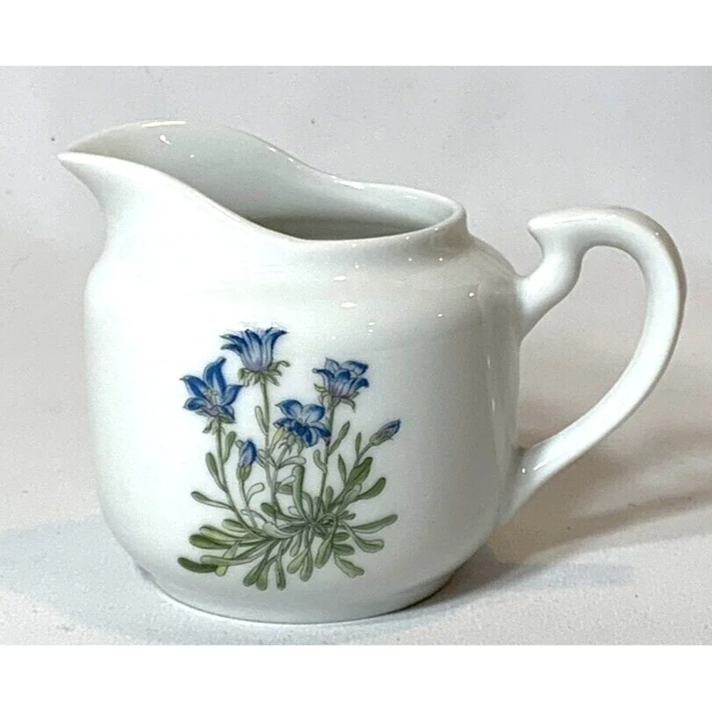 Takahashi Japan Creamer Vintage White Blue Flowers Porcelain‎ 1970s Cottagecore
